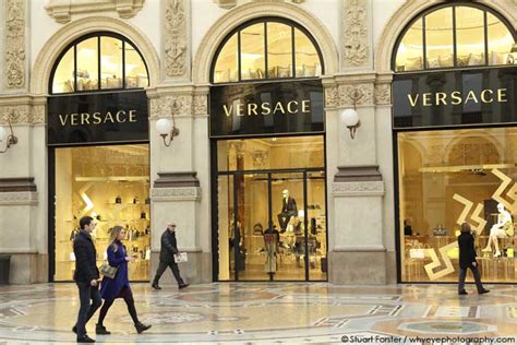 versace factory outlet milano